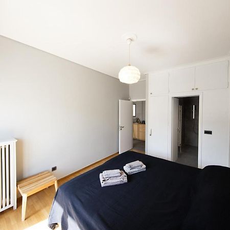 Super Modern Minimal Flat Nr Metro & Arch. Museum Apartment Atena Exterior foto