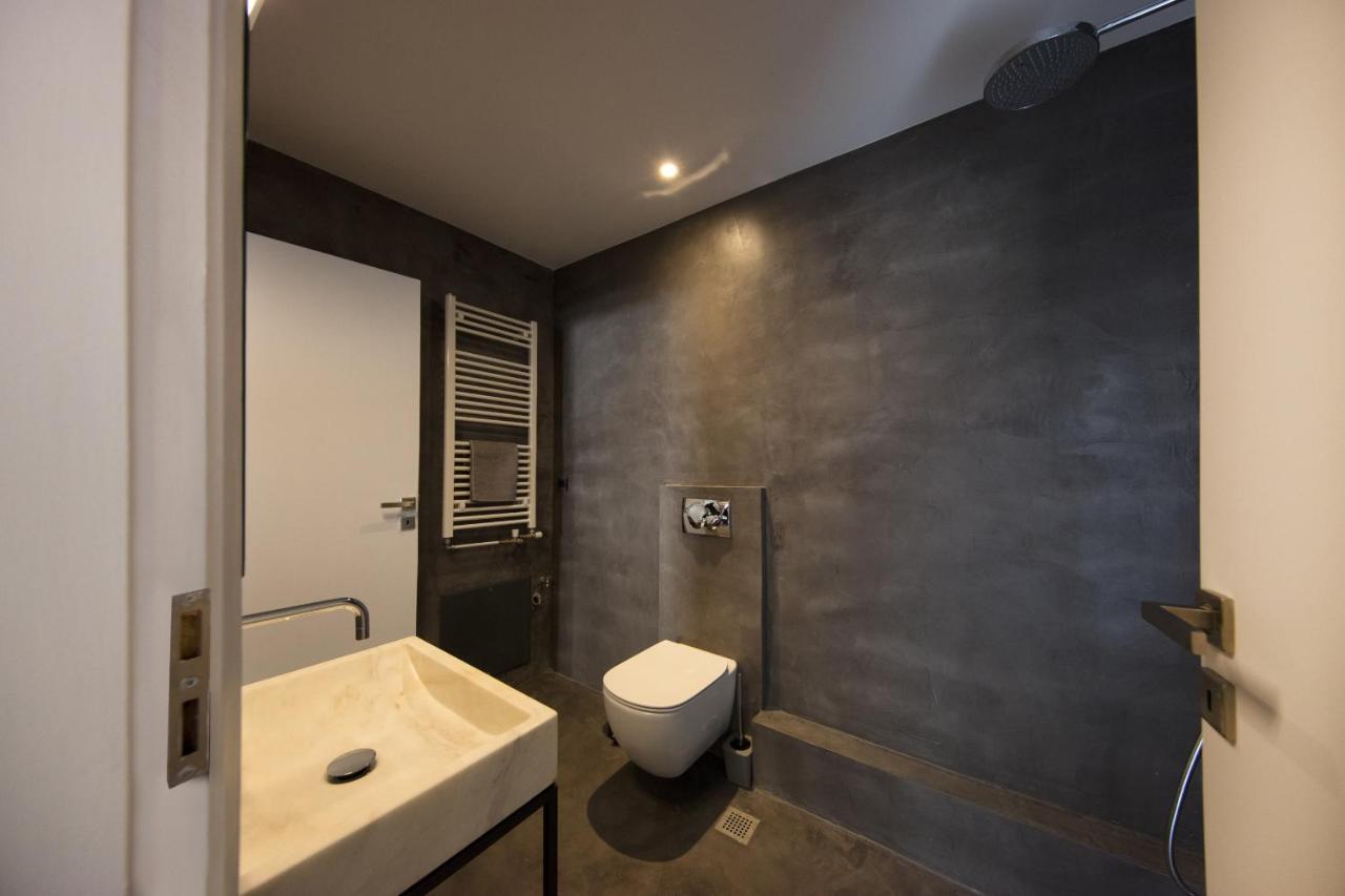 Super Modern Minimal Flat Nr Metro & Arch. Museum Apartment Atena Exterior foto
