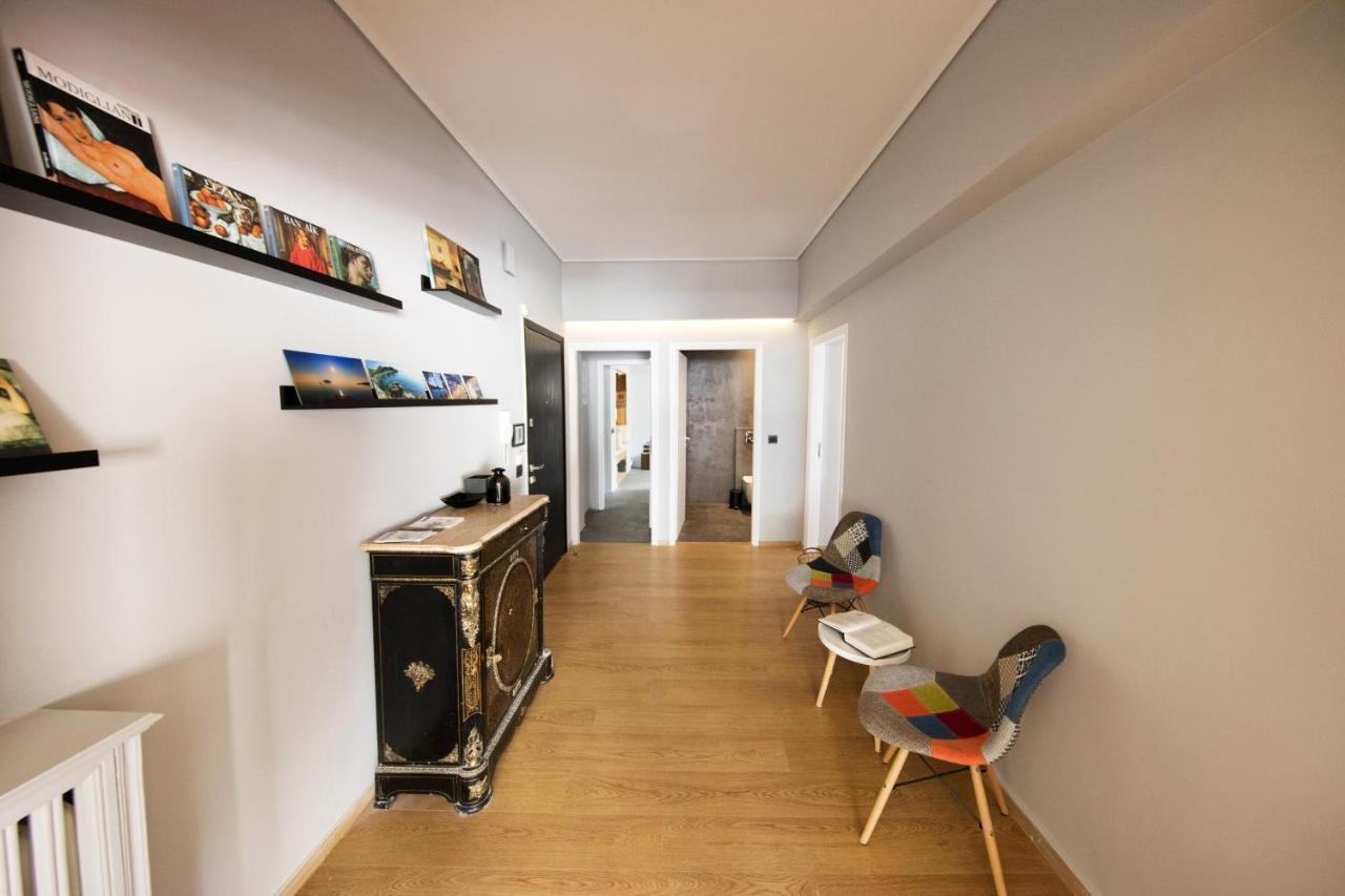 Super Modern Minimal Flat Nr Metro & Arch. Museum Apartment Atena Exterior foto